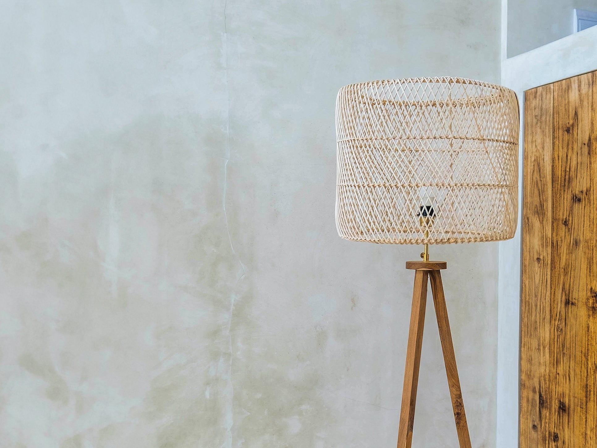 Tripod Floor Lamps - The Bali Concept