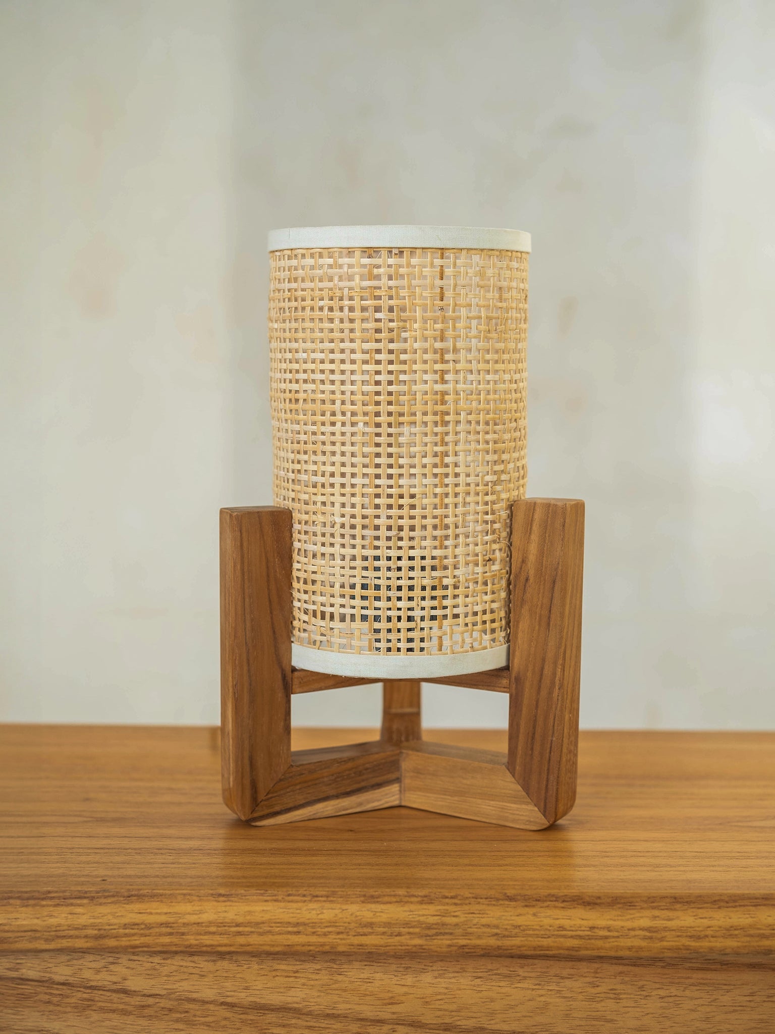 Fitri Rattan Lamp - The Bali Concept