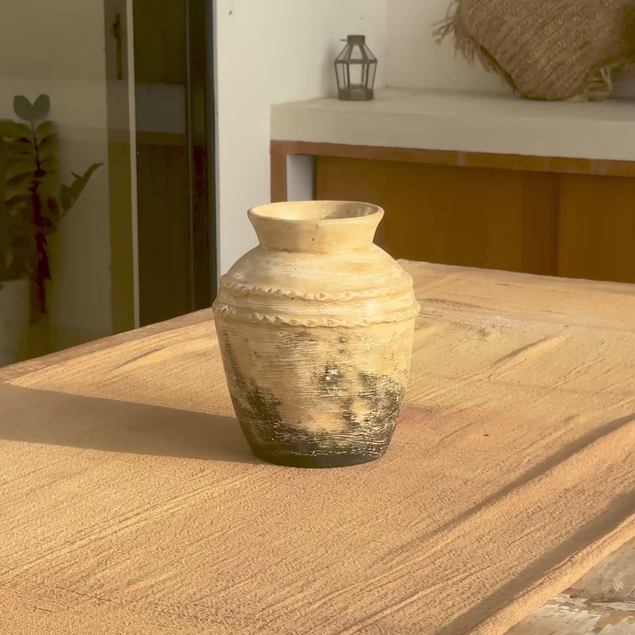 Load video: Kuno Ceramic Vase